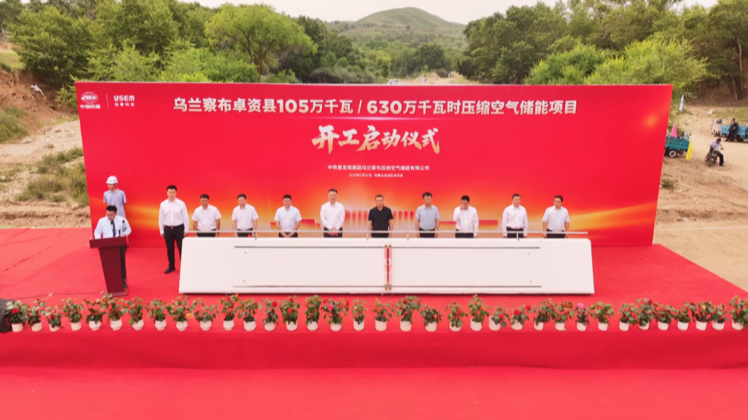 首图来源：风采卓资