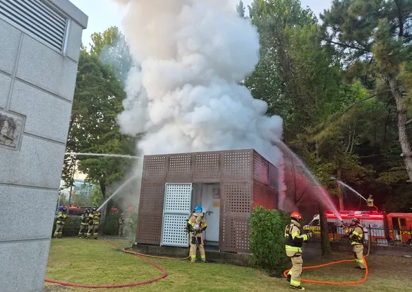 伴随爆炸、电池全数烧毁！韩、美锂电储能接连起火